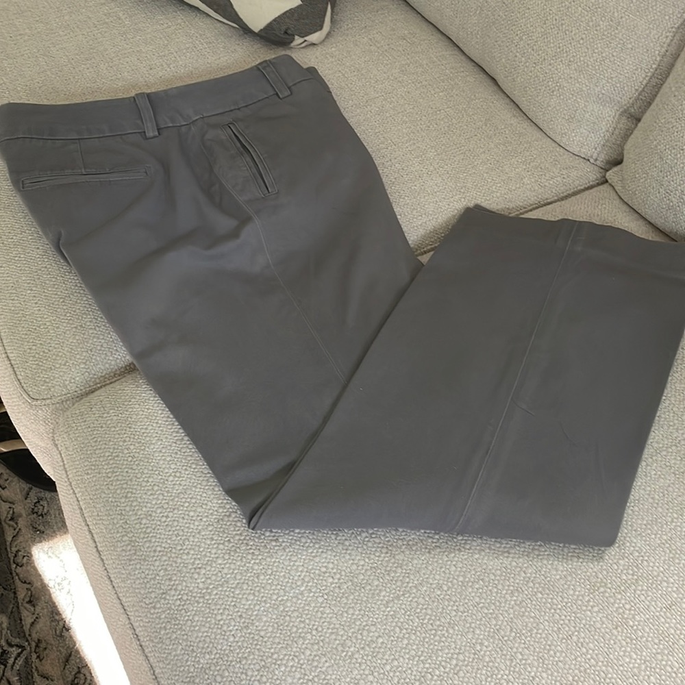 Eddie Bauer Pants 6 short light gray